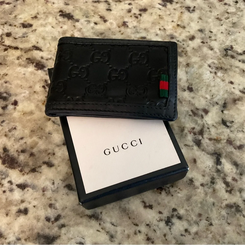 Mint Gucci Guccissima Leather Bifold Wallet - Picture 1 of 10